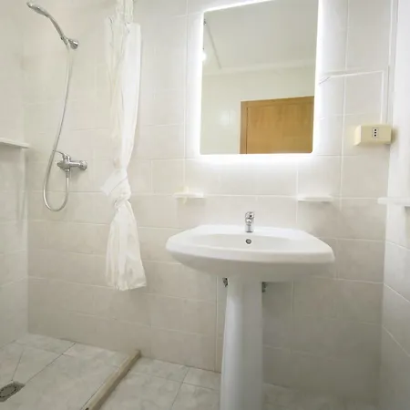 Elena Aparthotel