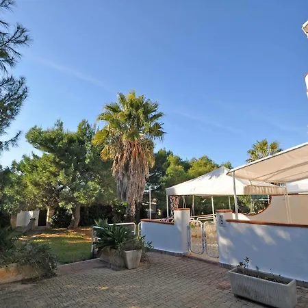 Elena Aparthotel